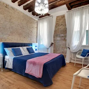Charming Castello By Wonderful Italy Apartament